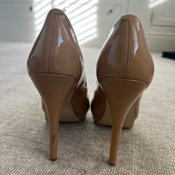 5” Nude Round Toe Heel - Picture 5 of 8
